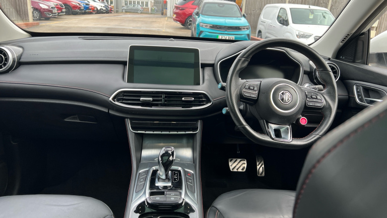 MG Hs 1.5 T-GDI Exclusive 5dr DCT Petrol Hatchback